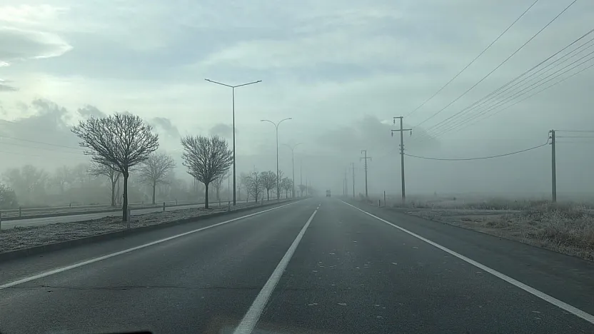 Afyonkarahisar'da Sis Etkili Oldu