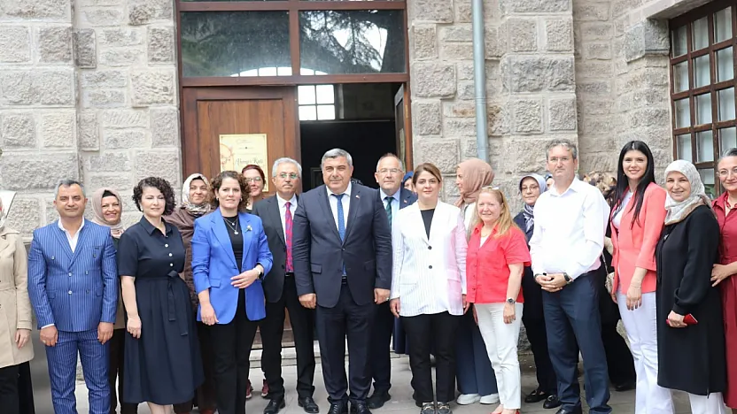 Aheng-i Kat'ı Yıl Sonu Sergisi Beğenildi