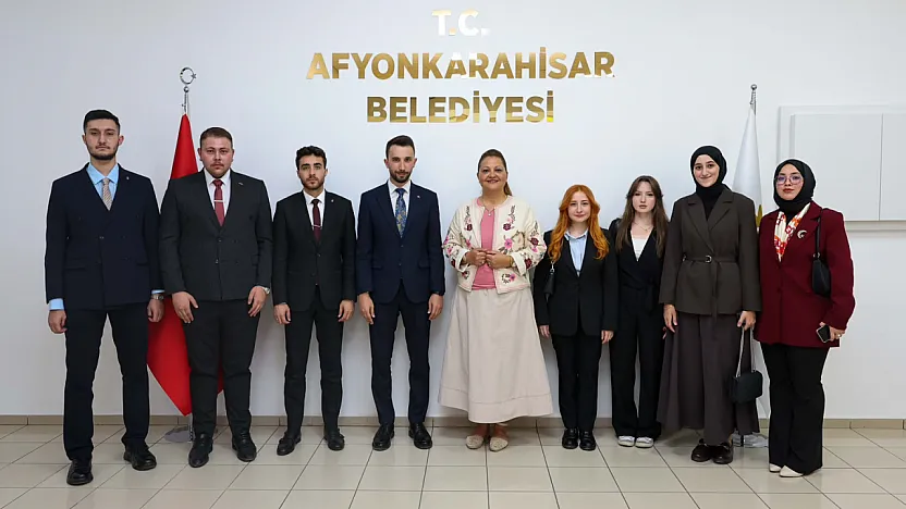 AK Gençlik Burcu Köksal'ın Yanında