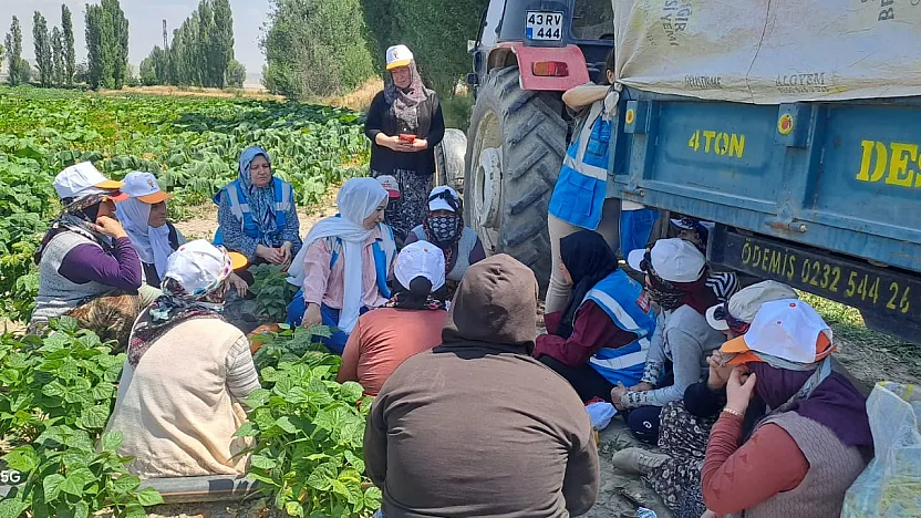 AK Partili Kadınlar, Tarladan Mesaj Verdi