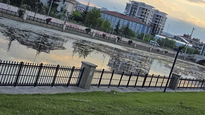 'Akarçay'ı Gören Yok Mu?'