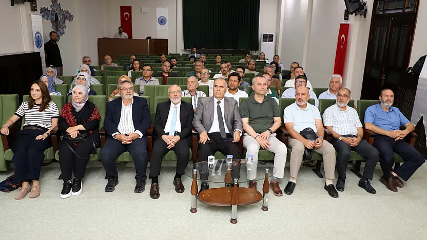AKÜ'de Gazze Söyleşisi: Öğretmenler, Okullar, Öğrenciler Hedef Alınıyor