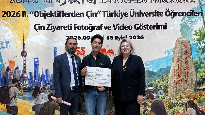 AKÜ'lü Öğrenciden Büyük Başarı Çin'e Gitti, Ödülle Döndü!