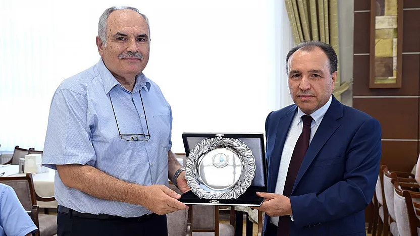 AKÜ'nün 32 Yıllık Emektarı Emekli Oldu