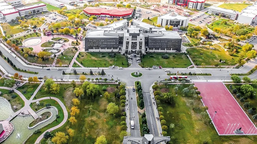 AKÜ'nün Uluslararası Projelerine Tam Not