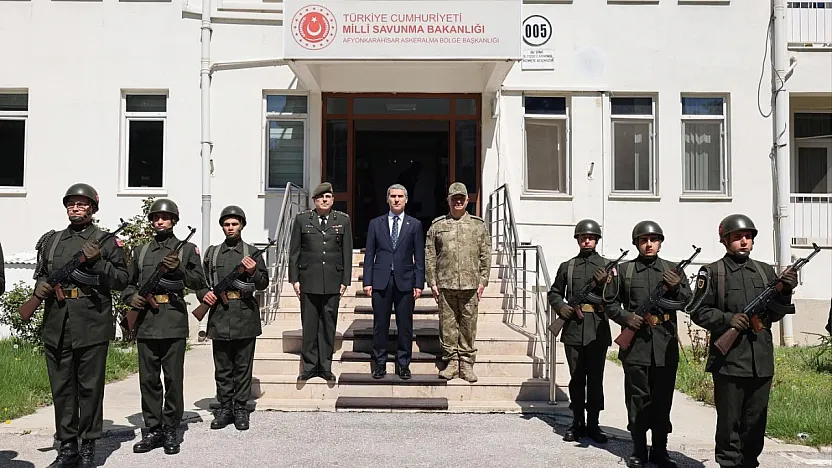 Albay Güler, Vali Aktaş'a Brifing Verdi