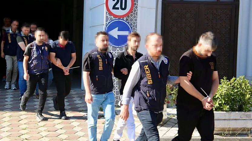 Araç Kiralamak İsterken Dolandırıldı, Şüpheliler Yakalandı