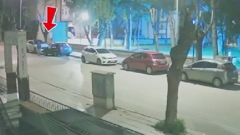 Aracınızı Kilitlemeden Bırakmayın! Afyon'da İbretlik Hırsızlık