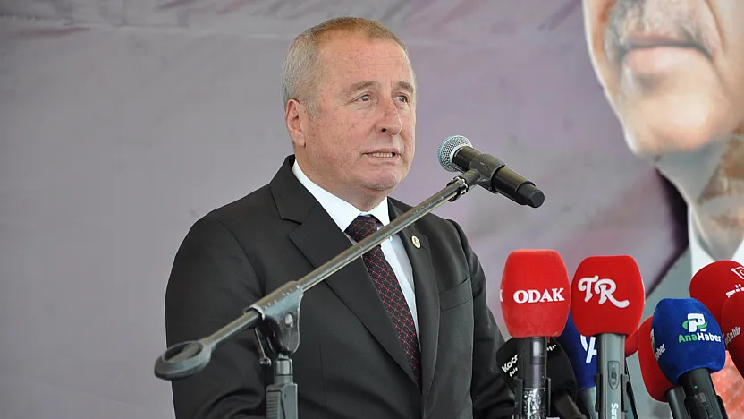 'Asıl Zor Olan Taş Üstüne Taş Koyanın Önüne Taş Koymaktır'