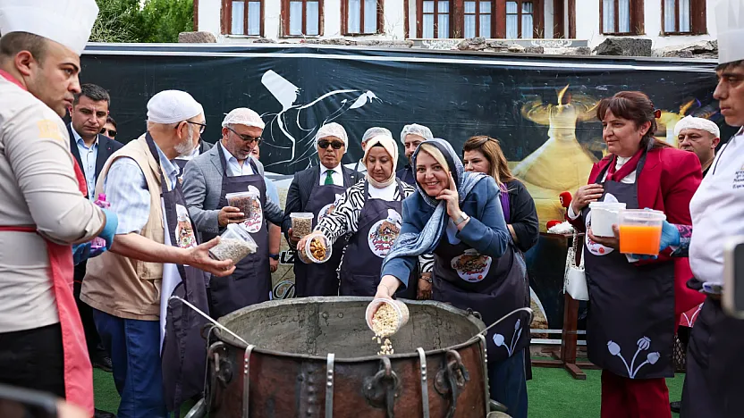 Aşureyi Başkan Vekili Kılıç Kardı