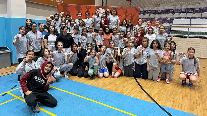Ata Sporu'nda Birinci Olmak İçin Mücadele Ettiler