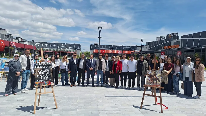 Atatürk Anadolu Lisesi Öğrencilerinin Resimleri Tam Not Aldı