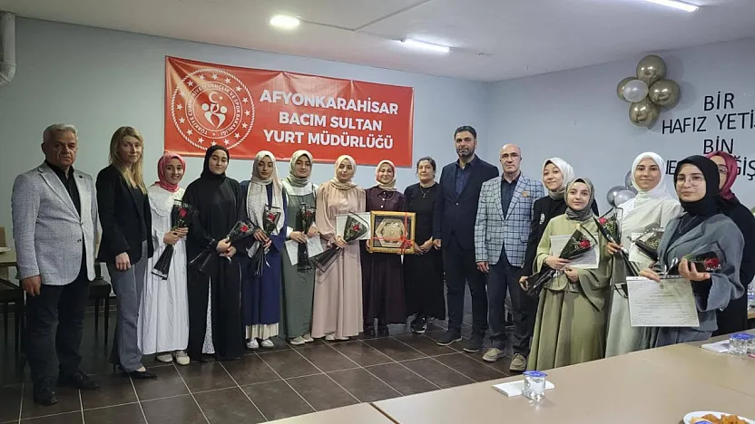 Bacım Sultan KYK'da Kursiyerlere Belgeleri Verildi