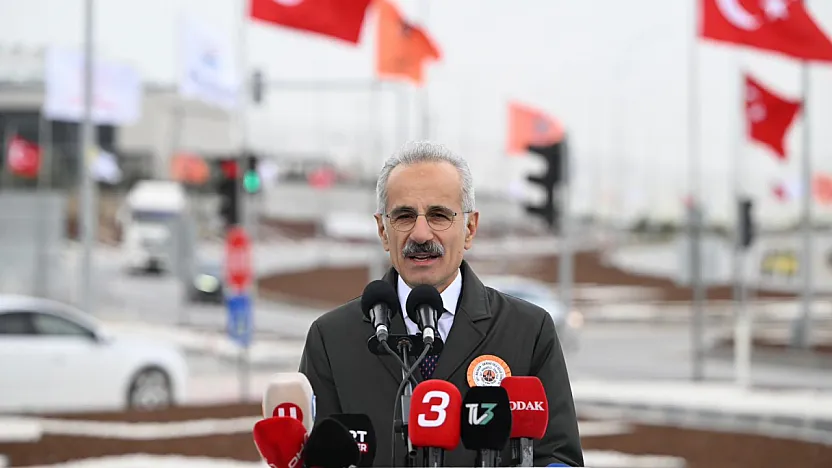 Bakan Uraloğlu, Afyon'daki O Yolu Paylaştı