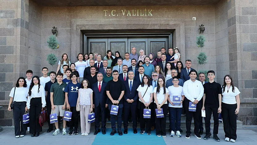 Başarılı Öğrencilere Vali Motivasyonu
