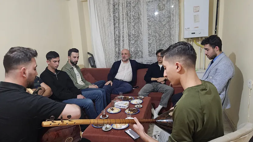 Başkan'dan Öğrenci Evine Sürpriz Ziyaret!