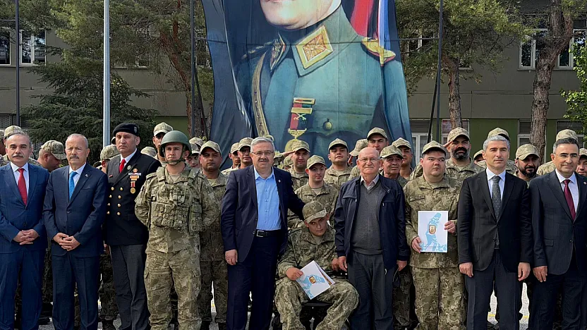 Bir Günlüğüne Asker Olmanın Gururunu Yaşadılar