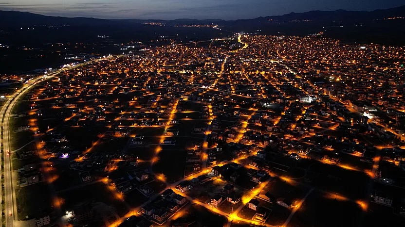 Bolvadin'in Gece Manzarası Dron İle Görüntülendi