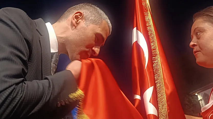 'Bu Ülkenin Yegane Sahibi Aziz Milletimizdir'