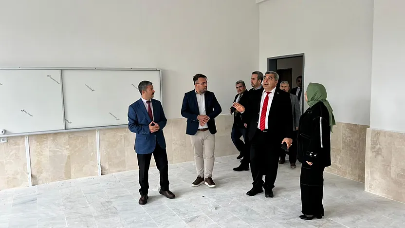 Çakmak Ailesi, İscehisar'a Bir Okul Daha Kazandırıyor