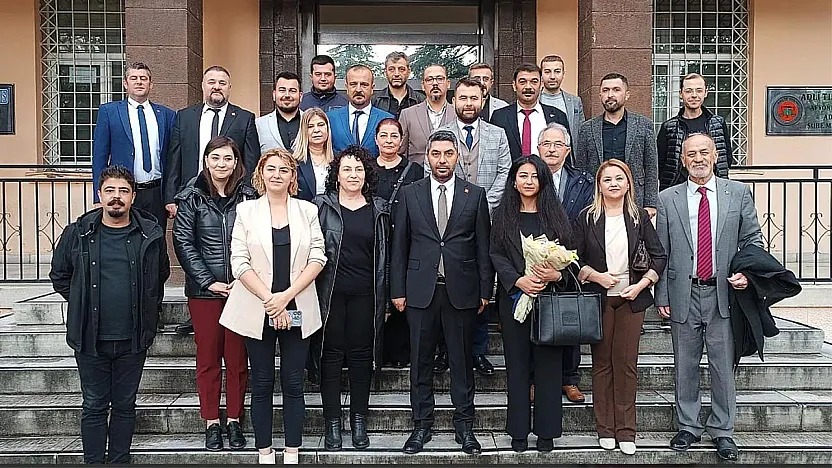 CHP'deki 17 Yöneticinin 12'si YÜNTAŞ'tan