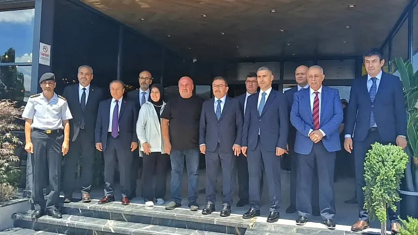 Devlet Protokolü Salim Usta Lokantası Çevre Yolu Şubesi'nde Buluştu
