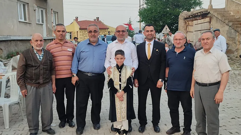 Din Adamları İlk Mürüvvette Yalnız Bırakmadı