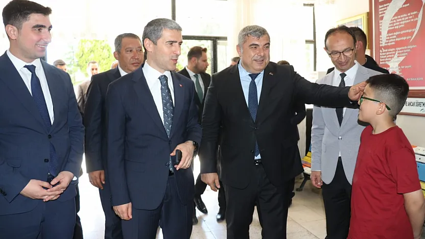 Dinar'da Öğrencileri Mutlu Eden Ziyaret
