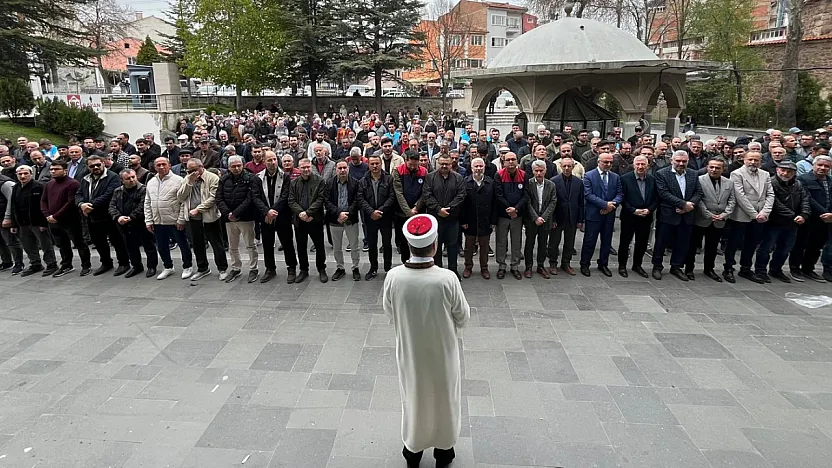 Eğitim Bir-Sen Şehit Öğretmenler İçin Gıyabi Cenaze Namazı Kıldı