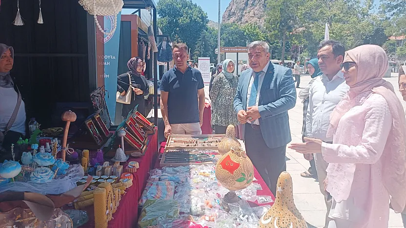 El Emeği Göz Nuru Çalışmalar Zafer Meydanında Görücüye Çıkıyor