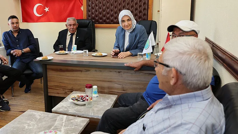 Emekli Demiryolu İşçileri Valiye Demiryollarının Tarihsel Sürecini Anlattı