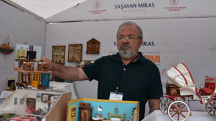 Emekli Oldu, Sanatla Hayat Buldu