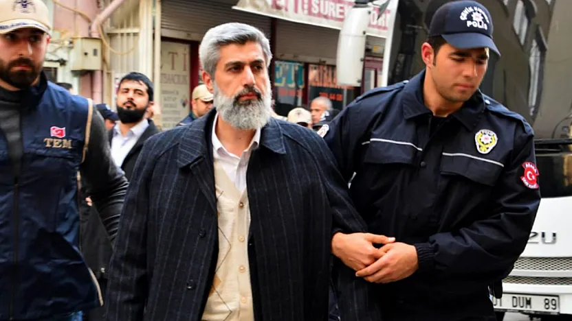 Furkan Vakfı'na Operasyon. Alparslan Kuytul'un Eşi Semra Kuytul Gözaltına Alındı