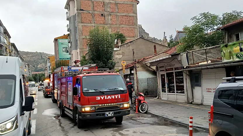Gazlıgöl Caddesi'nde Yangın Paniği