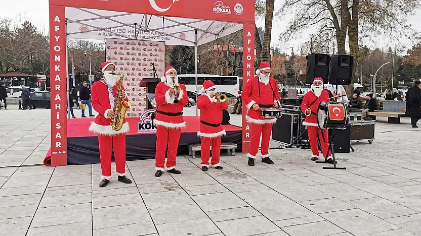 Geçen Yıl Noel Baba Kostümüyle Yapılmıştı… Bu Yıl Kutlamalar 10 Gün!