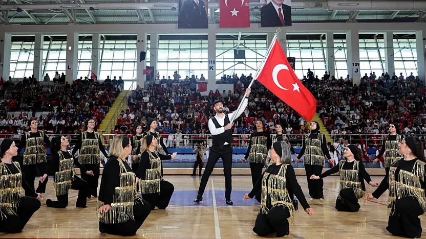 'Geleceğimiz Ve Ümidimiz Gençlikte Saklı'