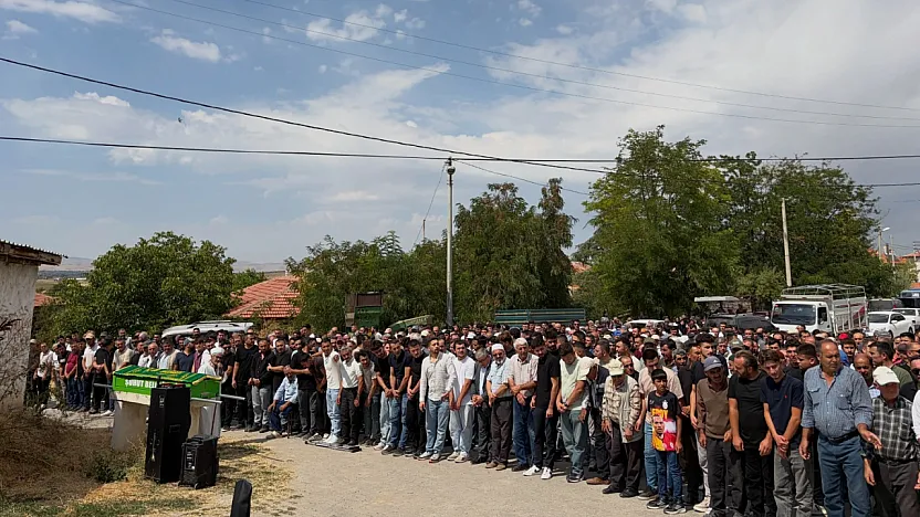 Genç Hafız Alperen'e Son Veda: 19 Yaşında Toprağa Verildi