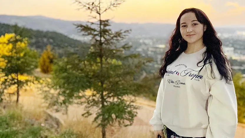 Genç Kız Sırra Kadem Bastı Afyon'da 16 Yaşındaki Eda'dan 2 Haftadır Haber Yok!