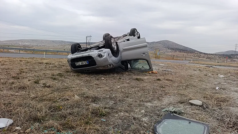 Hafif Ticari Araçların Çarpıştığı Kaza 7 Kişi Yaralandı