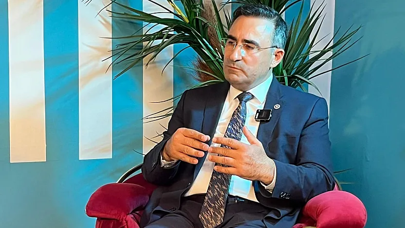 Hasan Arslan: Türkiye Bu Anayasayla Yoluna Devam Edemez!