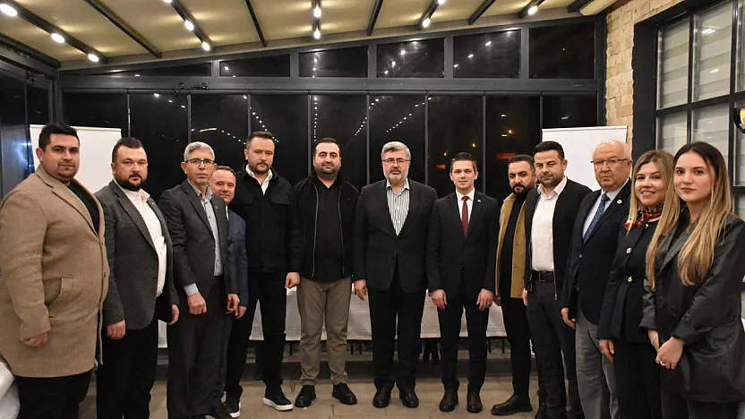 'Hizmet Lafla Değil İcraatla Olur'