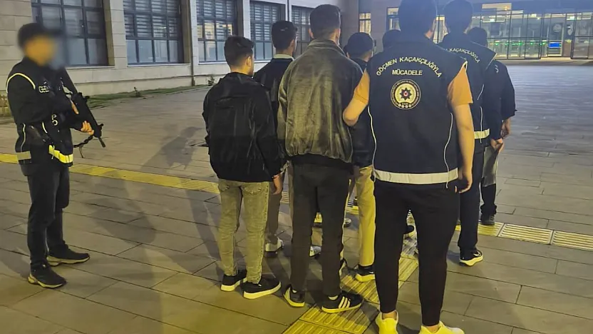 İscehisar'da Yakalanan Kaçak Göçmenler Sınır Dışı Edildi