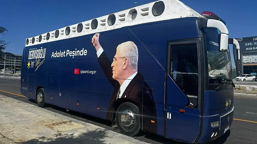 İYİ Parti İl Başkanlığı'nın Seçim Otobüsü Hazır