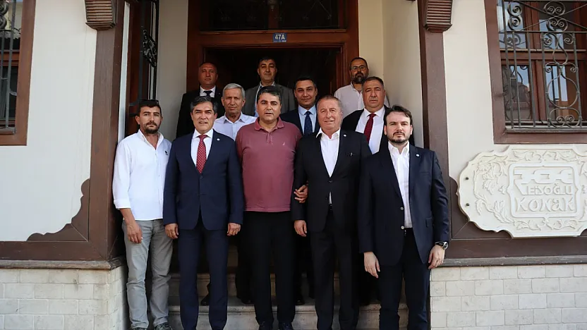 İYİ Parti Kurmayları, DP Lideri Uysal ile görüştü
