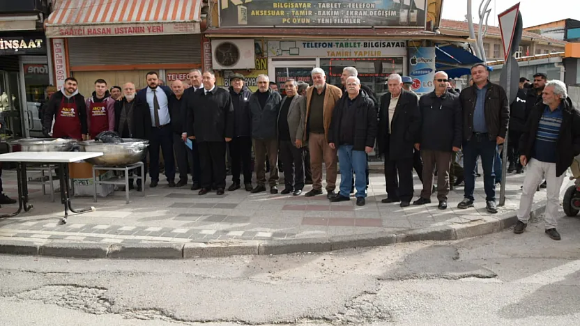 İYİ Parti Ozan Arif'i Andı