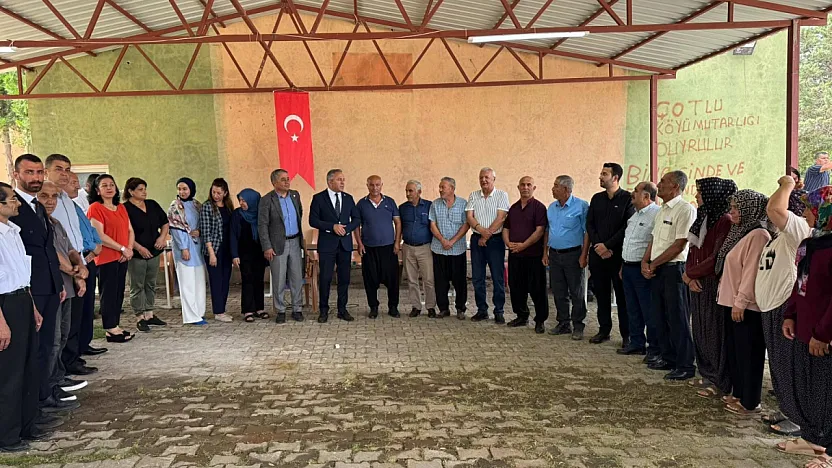 İYİ Parti'ye 60 Kişilik Katılım! AK Parti Ve MHP'den İstifa Ettiler
