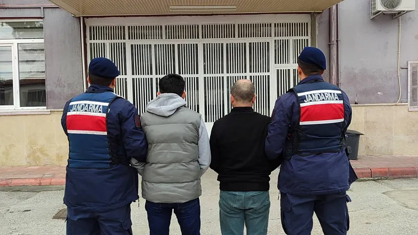 Jandarma, Aranan 40 Kişiyi Yakaladı