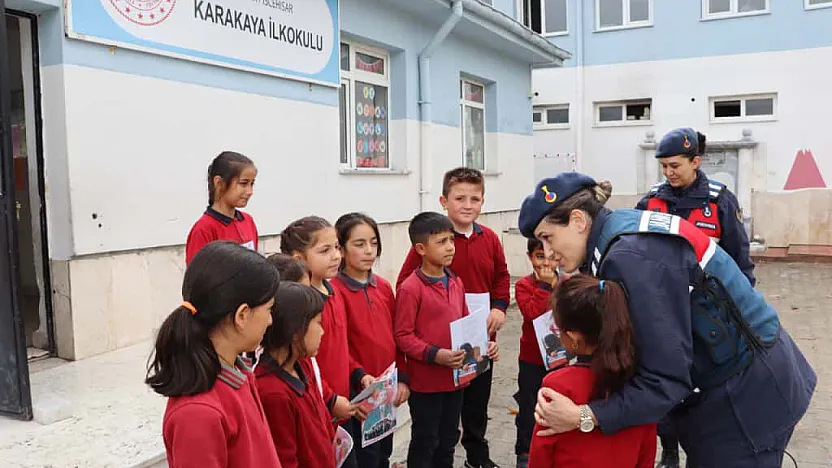 Jandarma Komutanlığı, Farkındalık İçin Çalışıyor