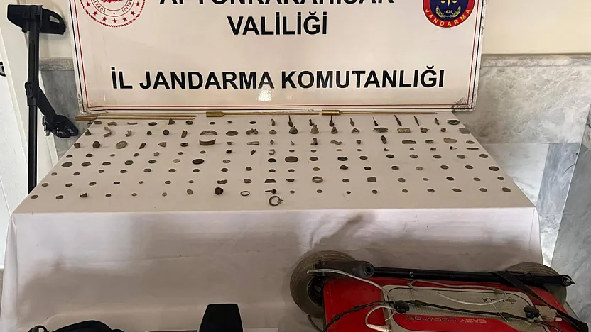 Jandarmadan Define Baskını: Evde Yok Yok!