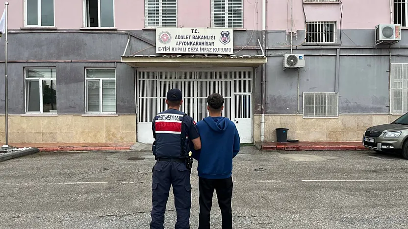 Jandarmanın Yakaladığı 40 Kişiden 10'u Tutuklandı